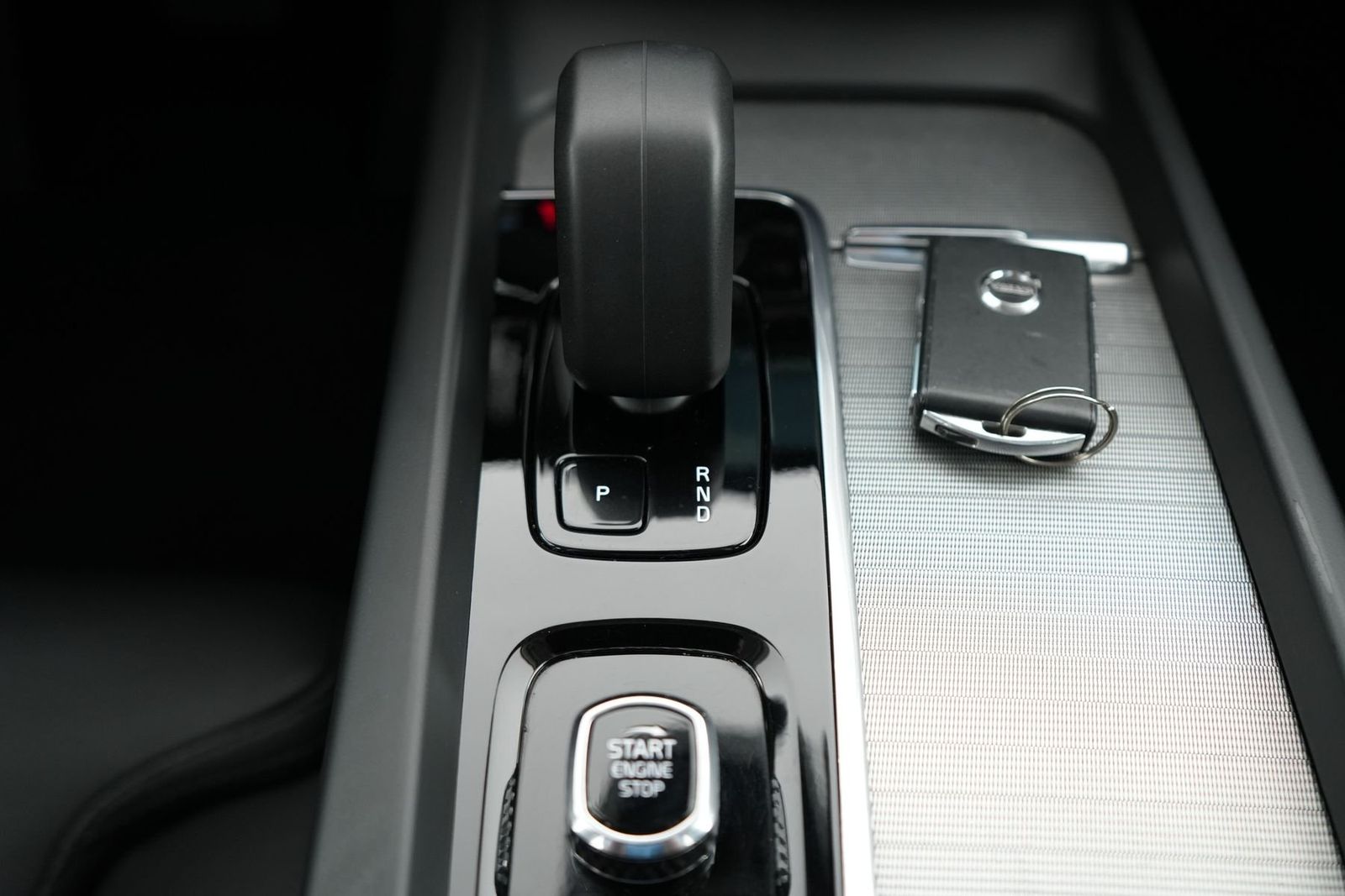 Volvo XC60 B4 Ultimate|LED|SHZG|PANO|HUD|PDC+CAM|H&K foto 13