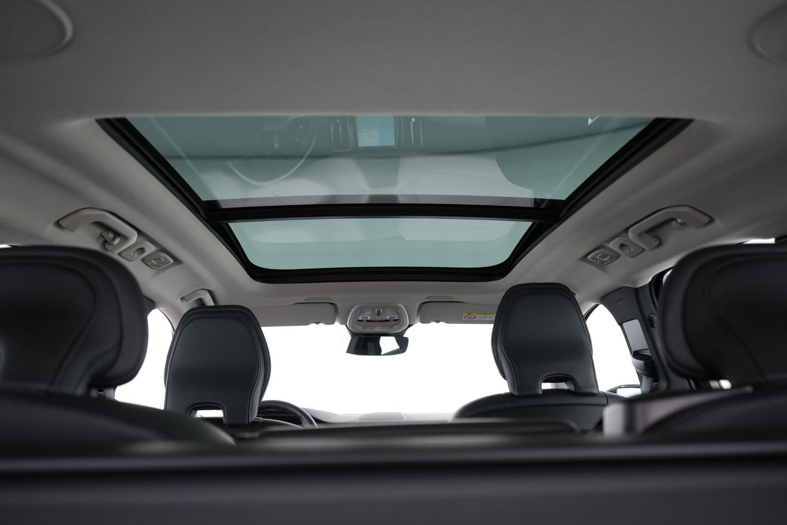 Volvo XC60 B4 Ultimate|LED|SHZG|PANO|HUD|PDC+CAM|H&K foto 16