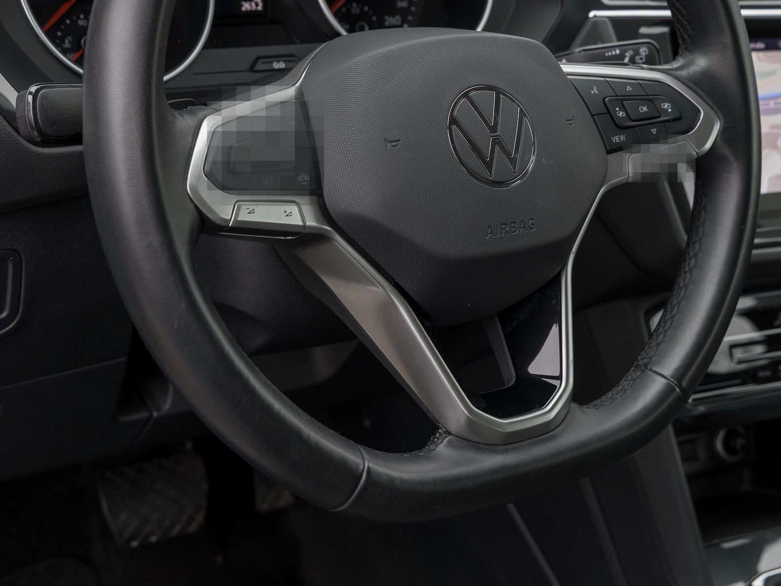 Volkswagen Tiguan 2.0 TDI DSG Life NAVI AHK REARVIEW LED AC foto 10