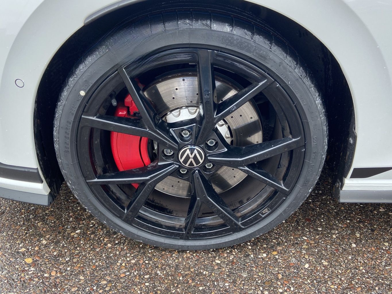 Volkswagen Golf GTI CLUBSPORT 2.0 TSI AKRAPOVIC+DSG GTI-PER foto 8