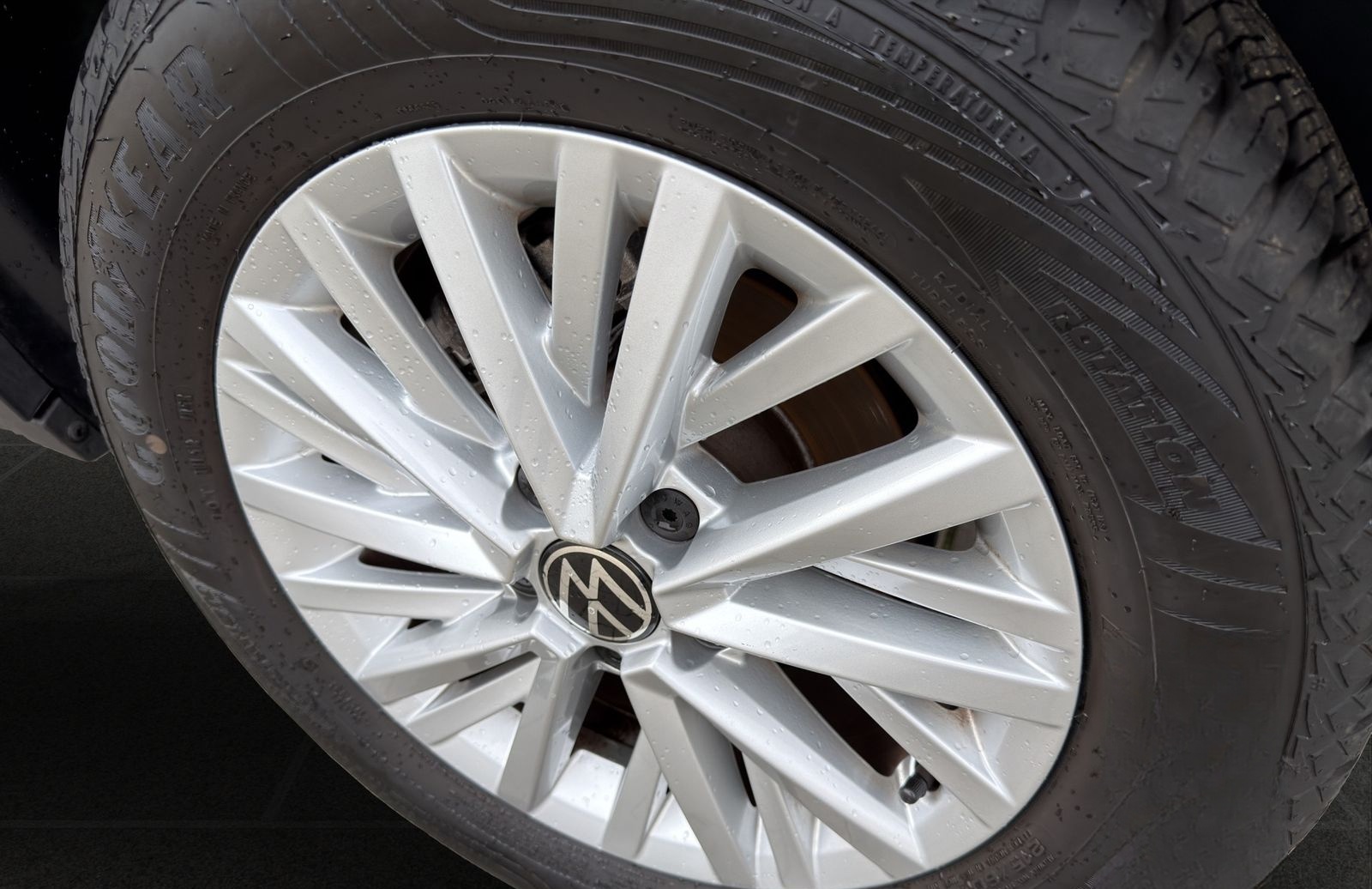 Volkswagen T-Roc 1.0 TSI Life Navi APP LED VC LM16 SHZ MFL foto 18