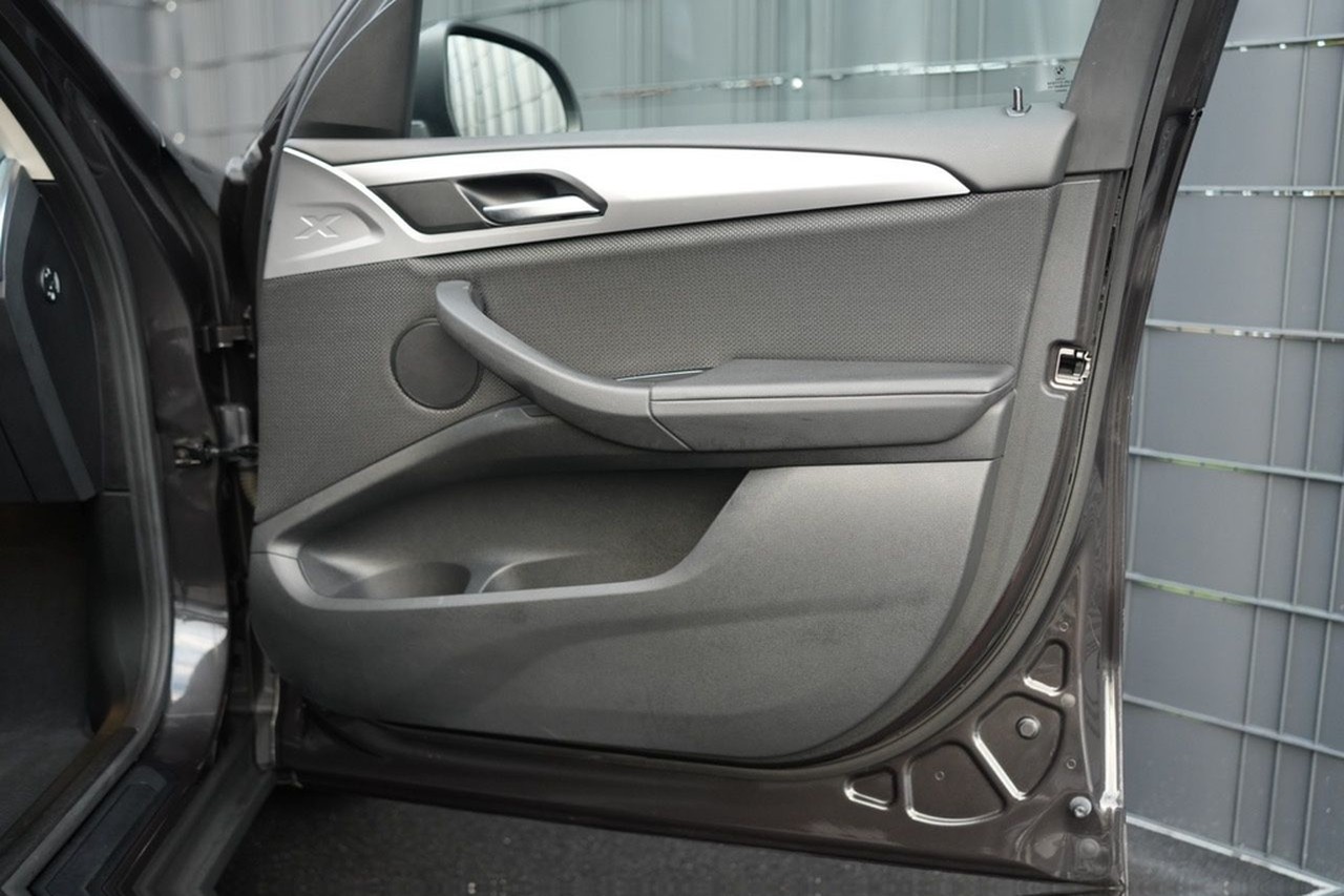 BMW X3 xDrive 20 i Advantage *LIVECOCKPIT*APPLE*DAB* foto 13