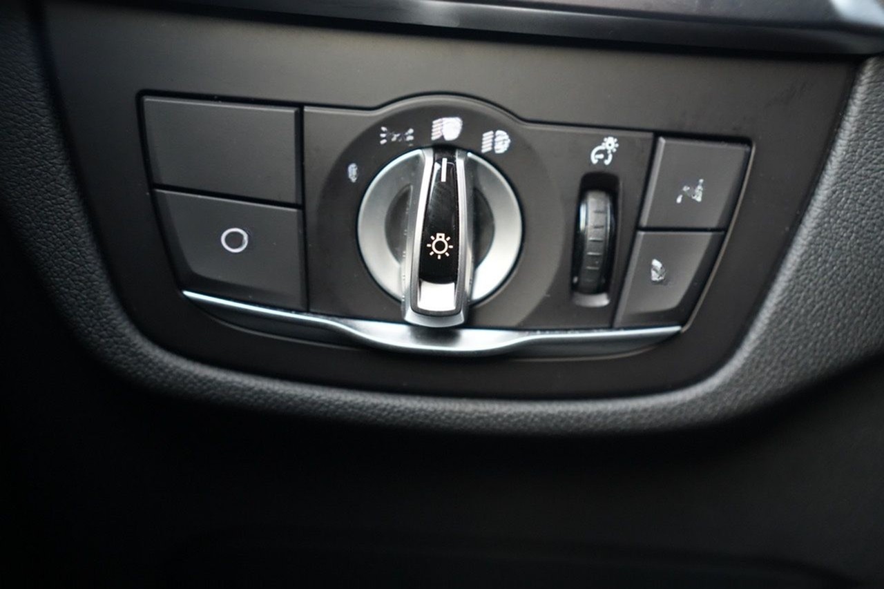 BMW X3 xDrive 20 i Advantage *LIVECOCKPIT*APPLE*DAB* foto 24