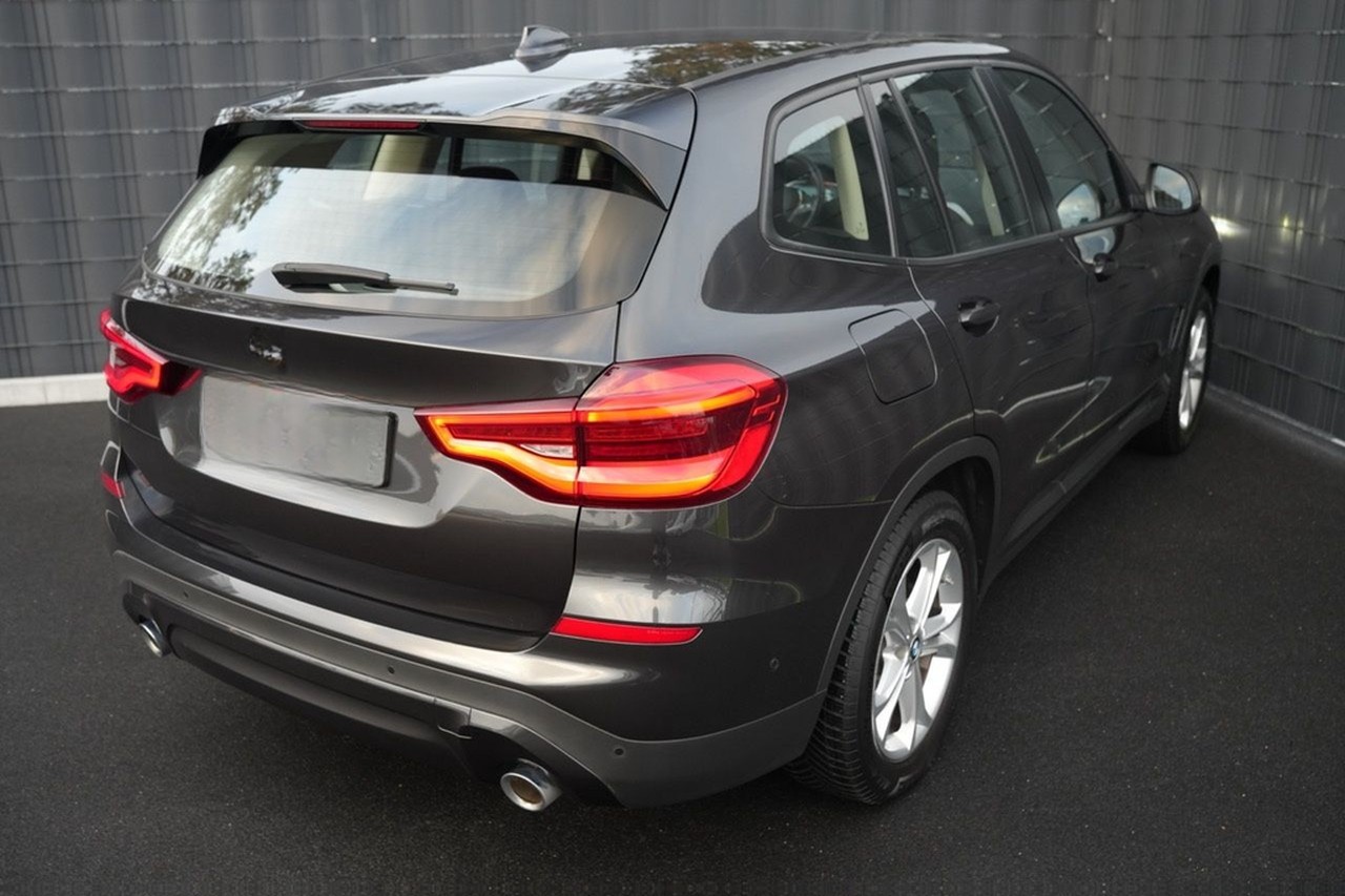 BMW X3 xDrive 20 i Advantage *LIVECOCKPIT*APPLE*DAB* foto 4