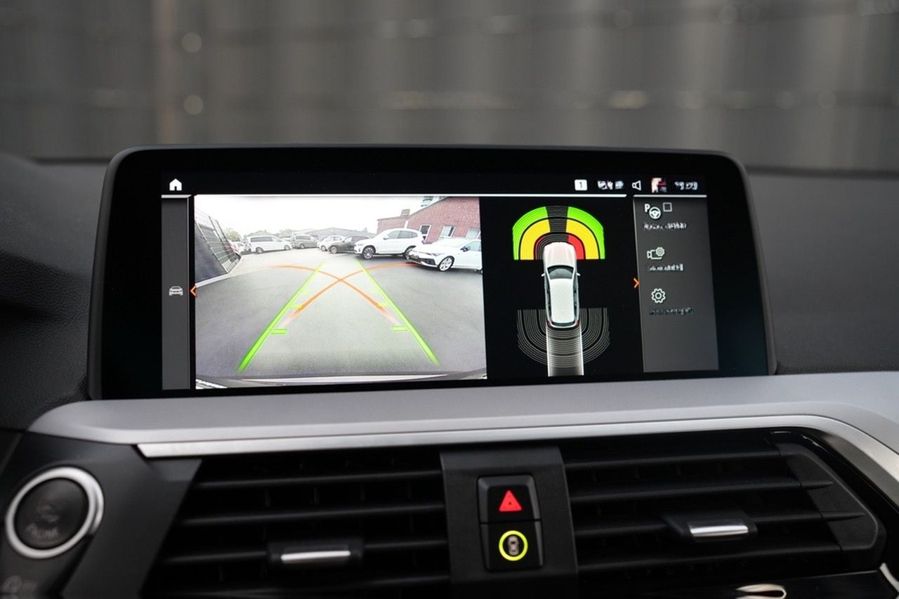 BMW X3 xDrive 20 i Advantage *LIVECOCKPIT*APPLE*DAB* foto 44