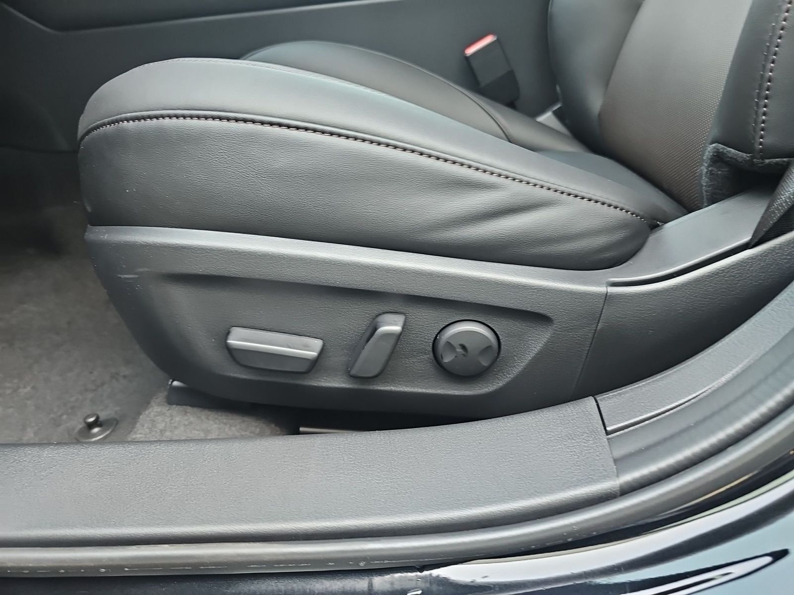 Mazda 3 SKYACTIV-X Takumi ACC LED Navi PDC el. Sitz foto 20