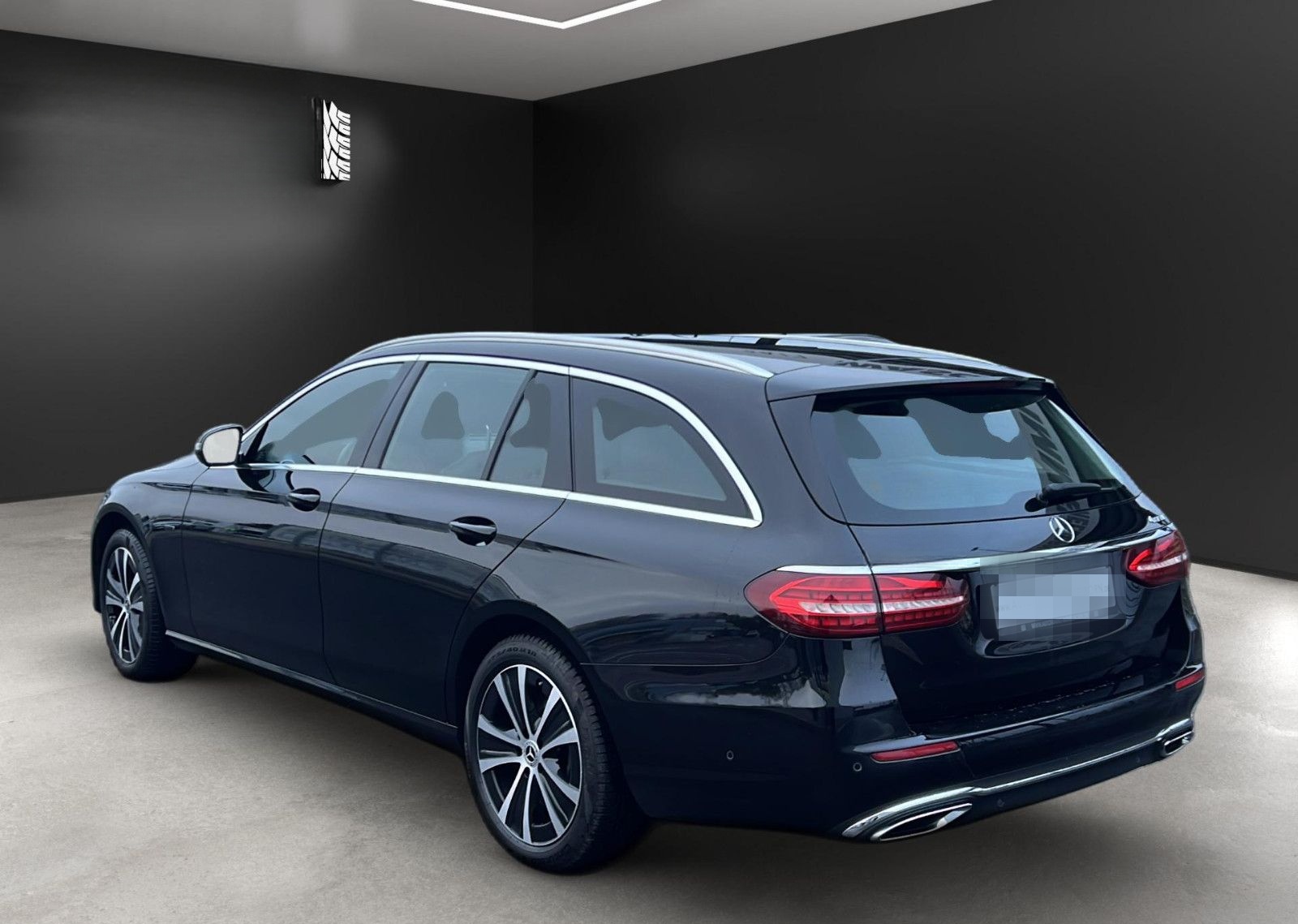 Mercedes-Benz E 300 de ALLRAD AHK*Distro*Mubeam*Leder*Navi*360 foto 8