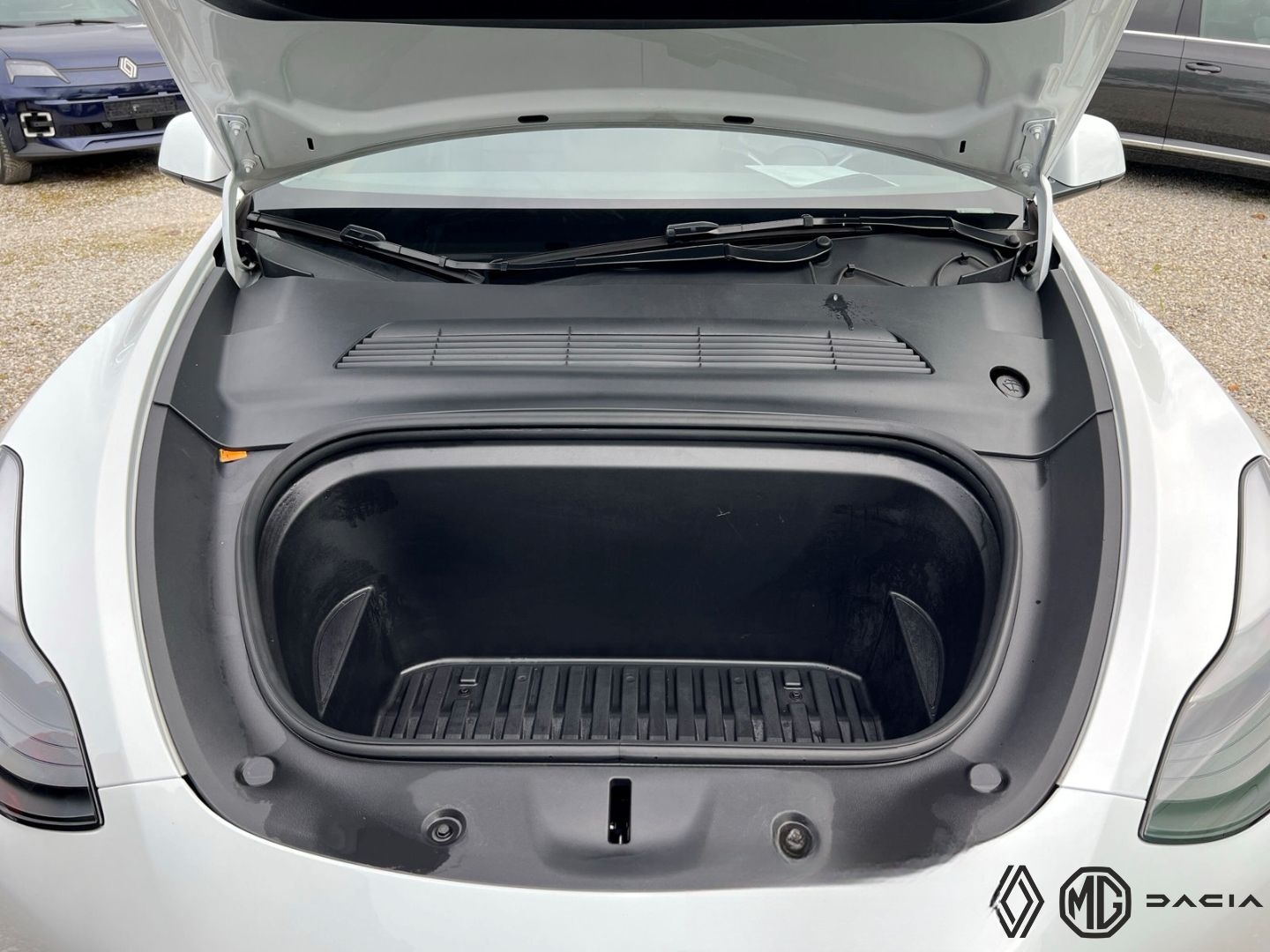 Tesla Model Y Long Range Dual AWD * MwSt. ausweisbar foto 9