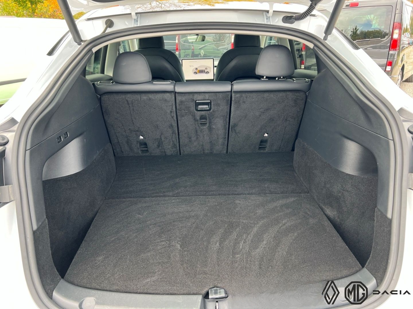 Tesla Model Y Long Range Dual AWD * MwSt. ausweisbar foto 10