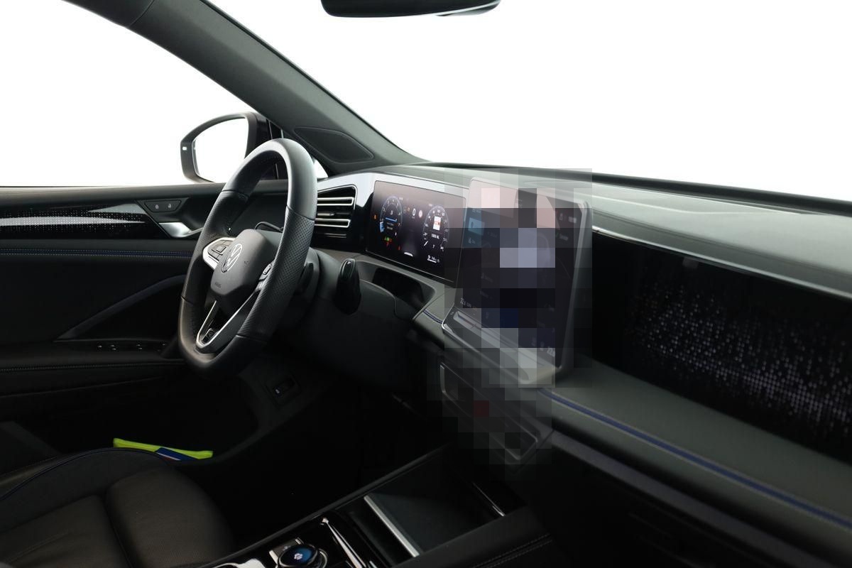 Volkswagen Tiguan 2.0 TSI DSG 4M R-Line IQ Pano Nav Key 360 foto 14