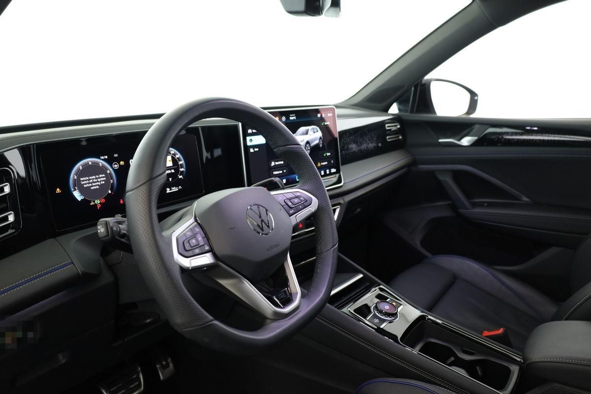 Volkswagen Tiguan 2.0 TSI DSG 4M R-Line IQ Pano Nav Key 360 foto 17