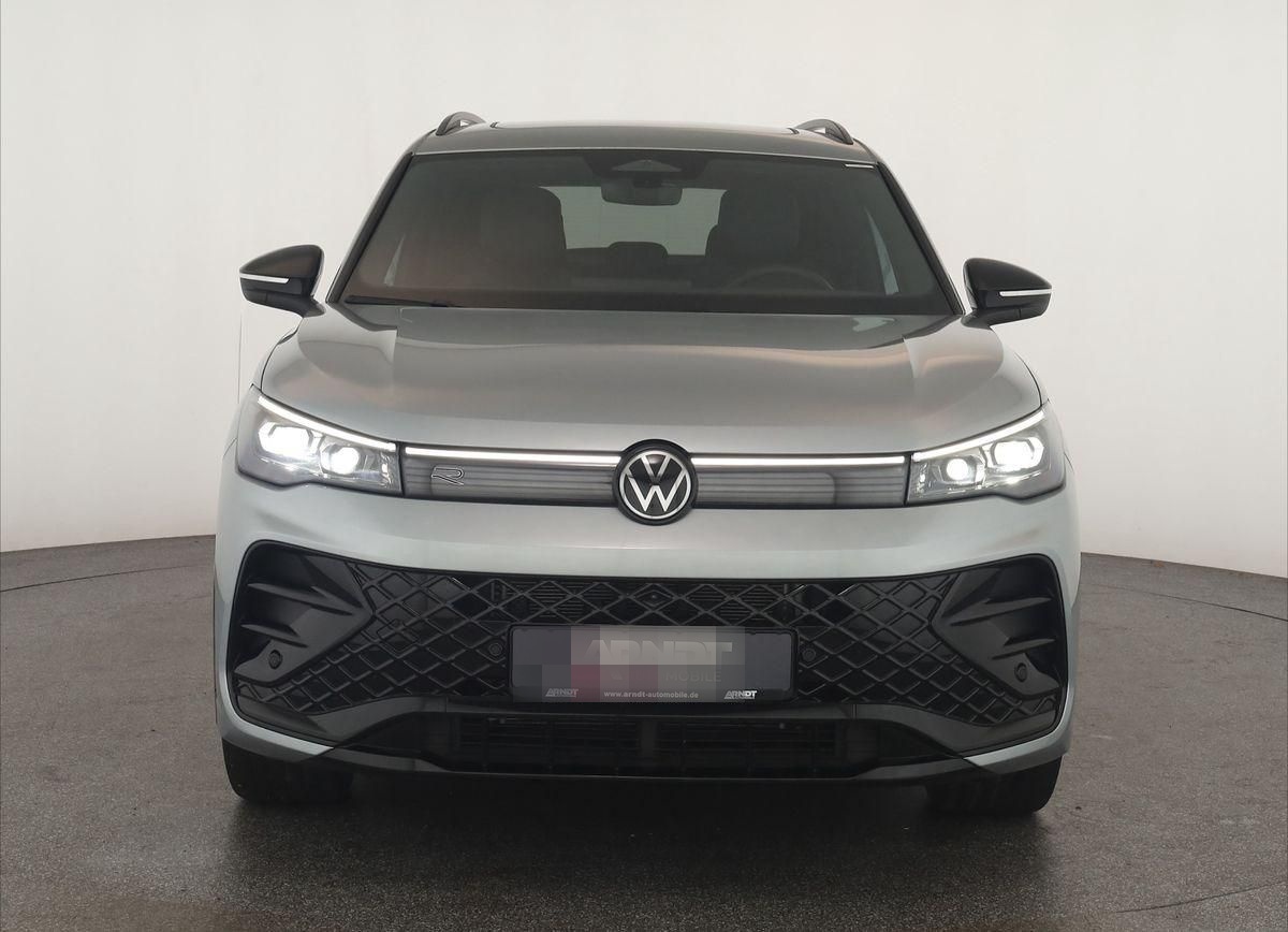 Volkswagen Tiguan 2.0 TSI DSG 4M R-Line IQ Pano Nav Key 360 foto 3