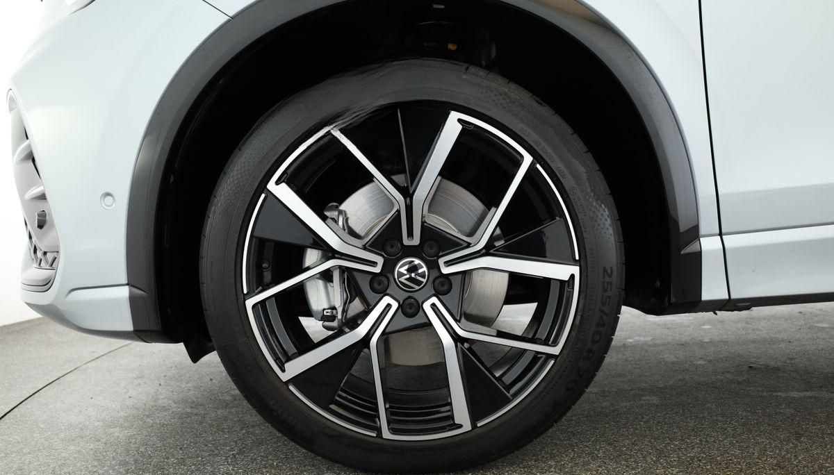 Volkswagen Tiguan 2.0 TSI DSG 4M R-Line IQ Pano Nav Key 360 foto 7