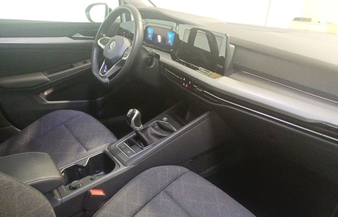 Volkswagen Golf VIII Variant 1.5 TSI Life OPF+SHZ+USB+DAB+ foto 8