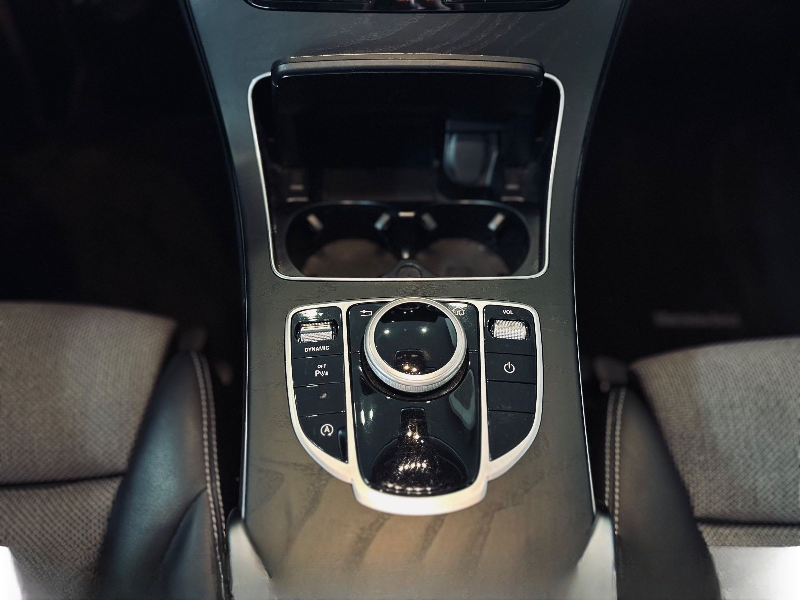 Mercedes-Benz C 300 d Lim. /8-Fach/ACC/AHK/1.Hand foto 21