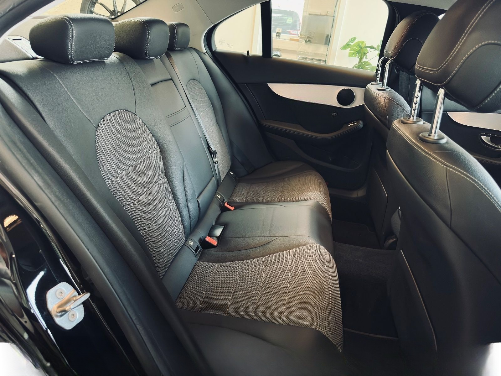Mercedes-Benz C 300 d Lim. /8-Fach/ACC/AHK/1.Hand foto 22