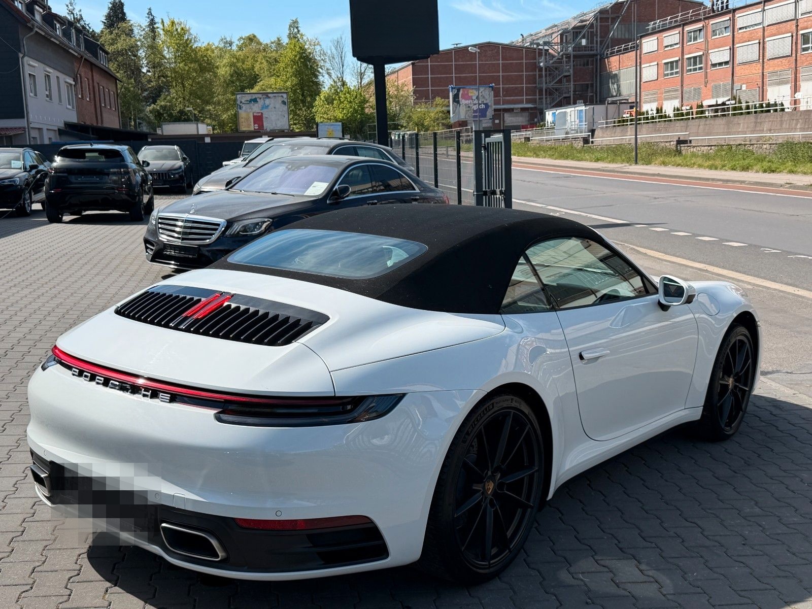 Porsche 911 Carrera Cabriolet Aut. 1 Hand Approved 02/28 foto 23