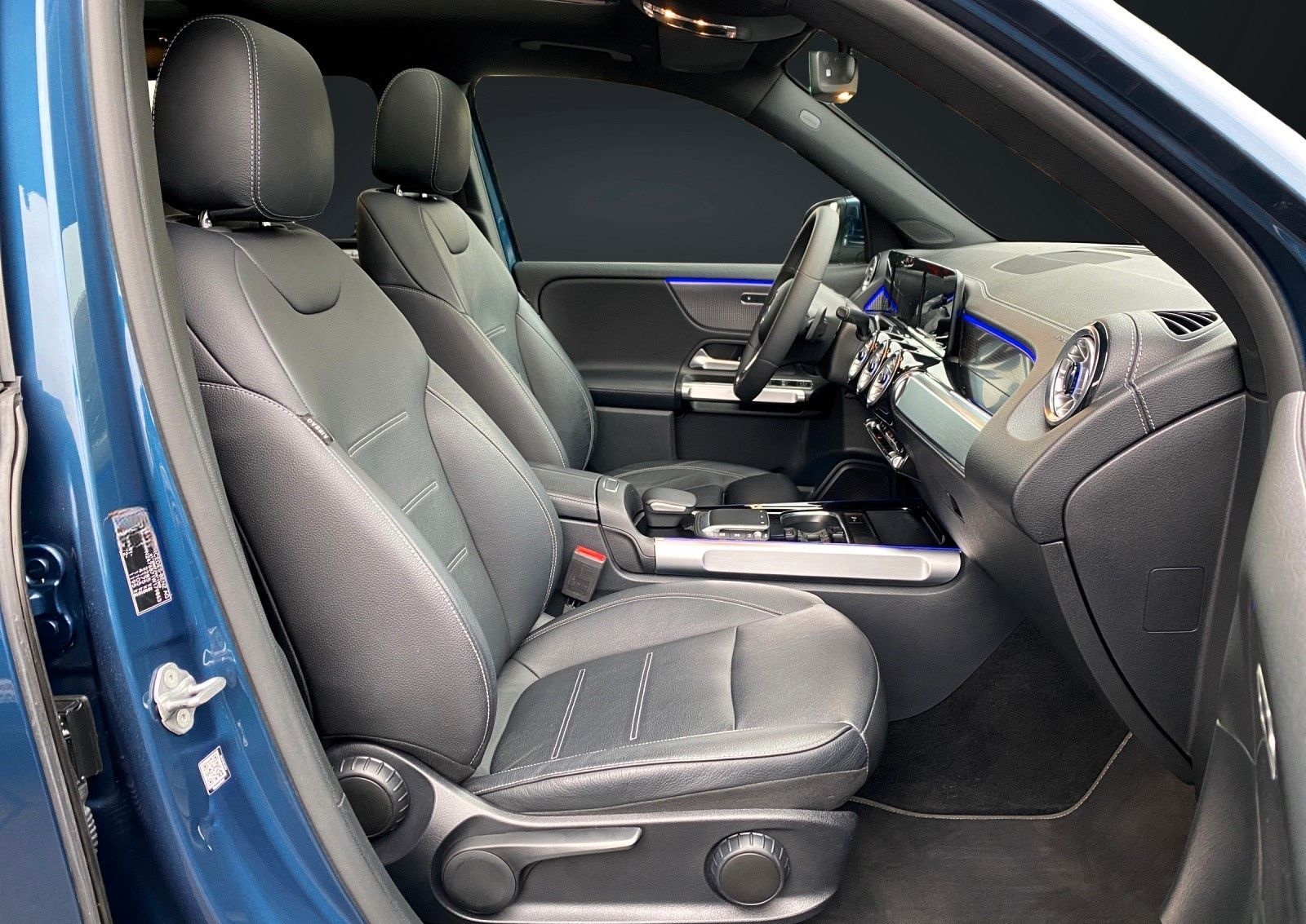 Mercedes-Benz GLB 200 PROGRESSIVE KAMERA-PANORAMA-7-SITZER foto 14