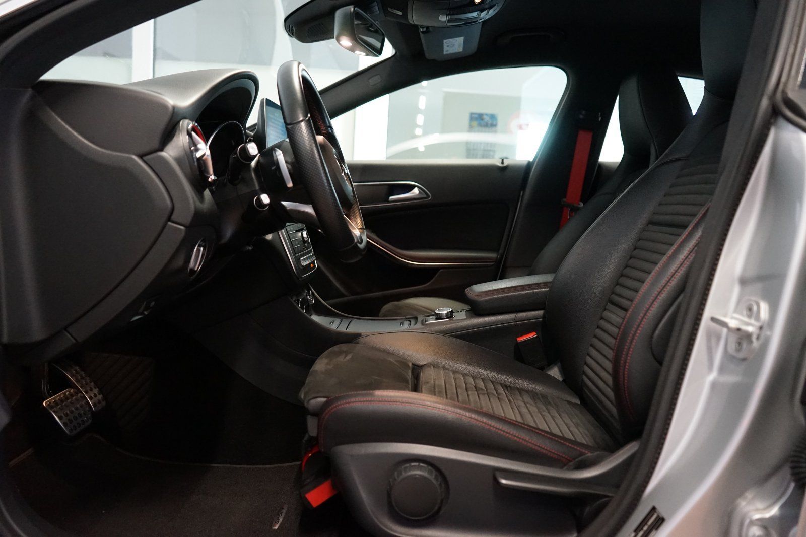 Mercedes-Benz CLA 250 Shooting Brake 4M Sport-AMG|LED|NAVI|PAR foto 6