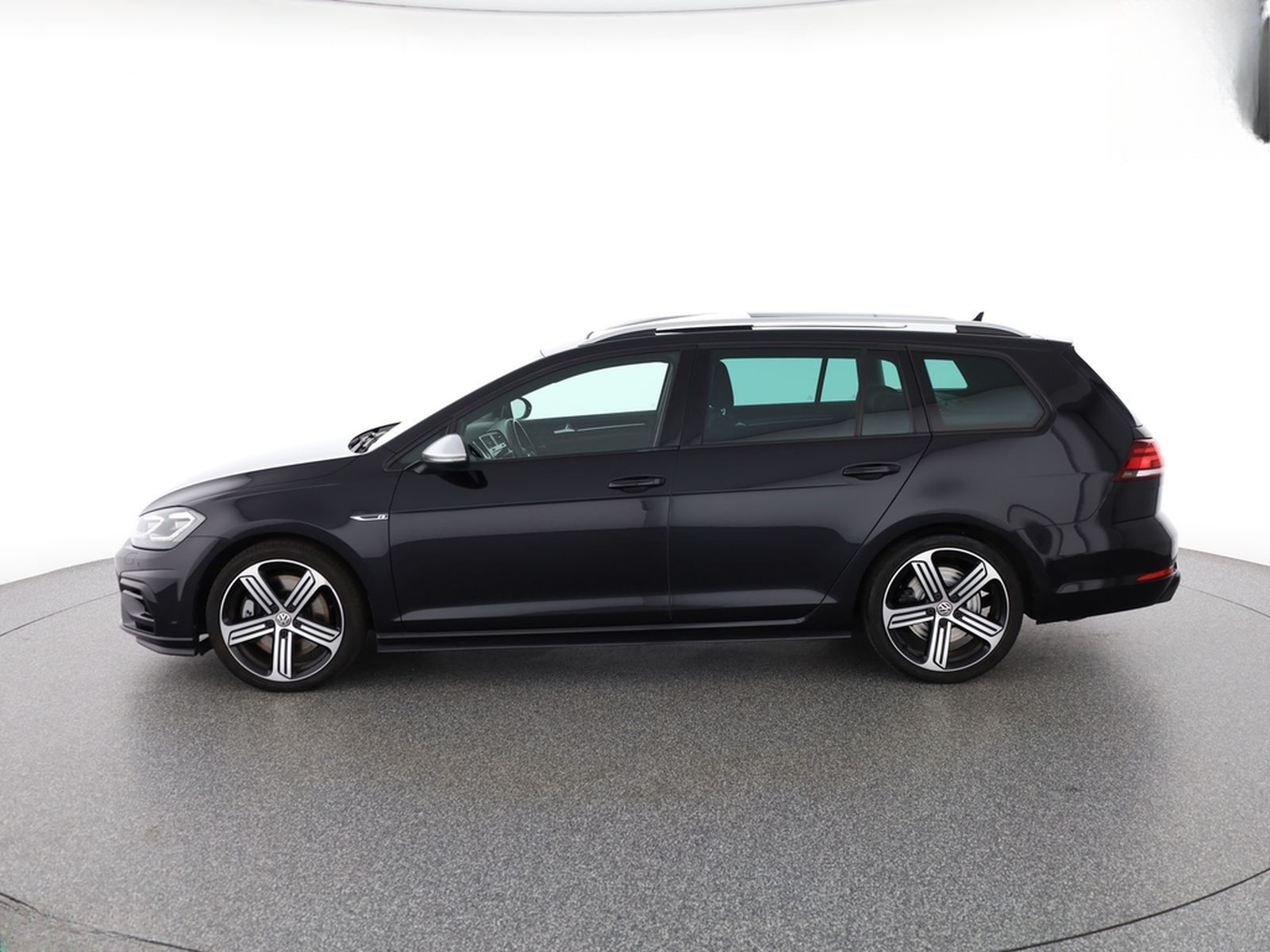 Volkswagen Golf Variant VII R 2.0 TSI 4M PANO,ACC,DYNAUDIO foto 2