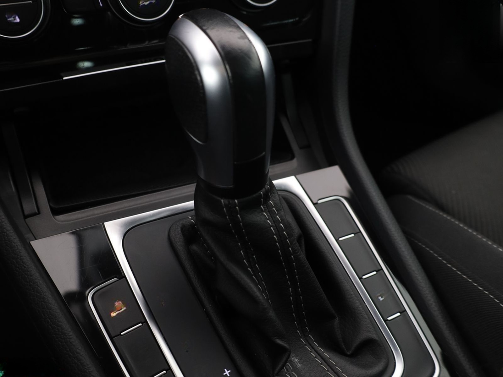 Volkswagen Golf Variant VII R 2.0 TSI 4M PANO,ACC,DYNAUDIO foto 18
