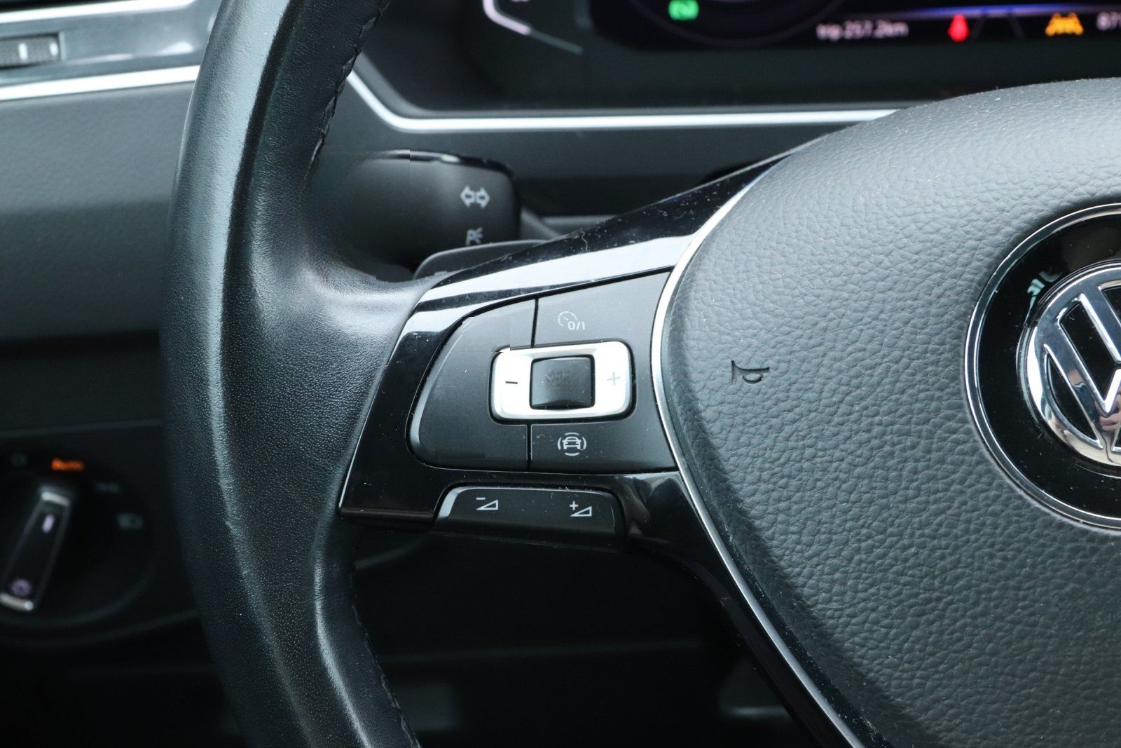 Volkswagen Tiguan 2.0 TDI DSG Highline 4Motion AHK*Dynaudio foto 16