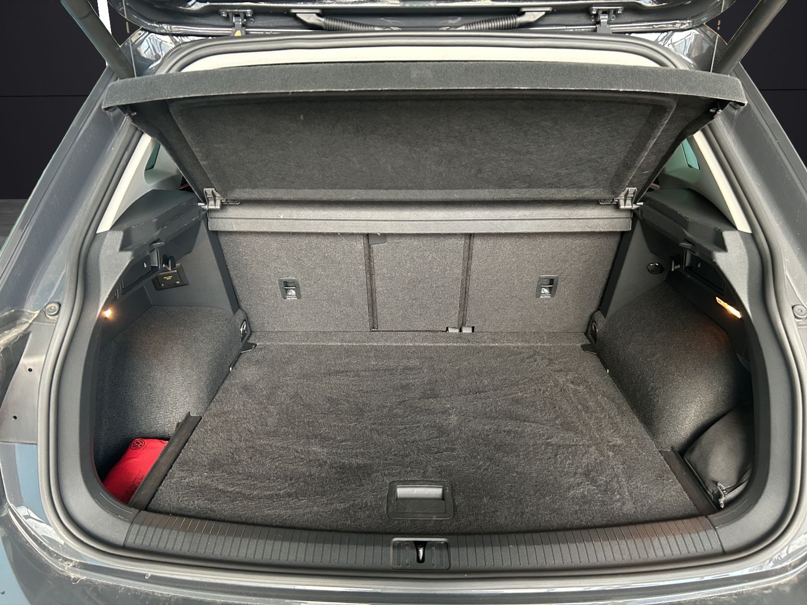 Volkswagen Tiguan TDI Elegance DSG 4Mo Matrix AHK Navi AIF´ foto 13