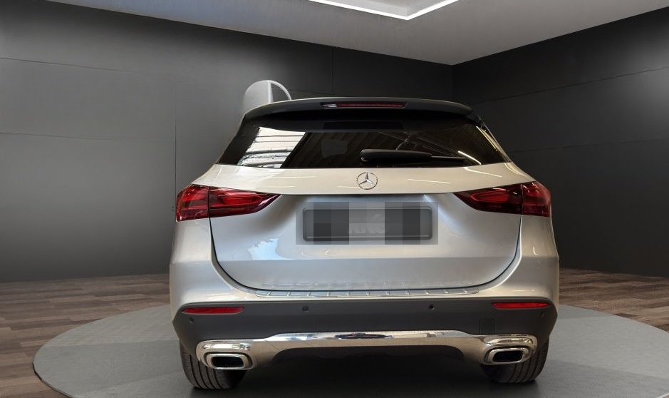 Mercedes-Benz GLA 200 EDITION DISTRONIC PANO KEYLESS 360° AHK foto 5