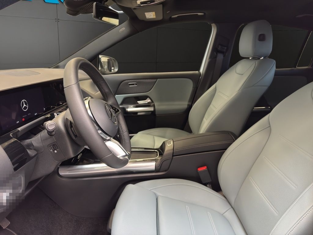 Mercedes-Benz GLA 200 EDITION DISTRONIC PANO KEYLESS 360° AHK foto 6