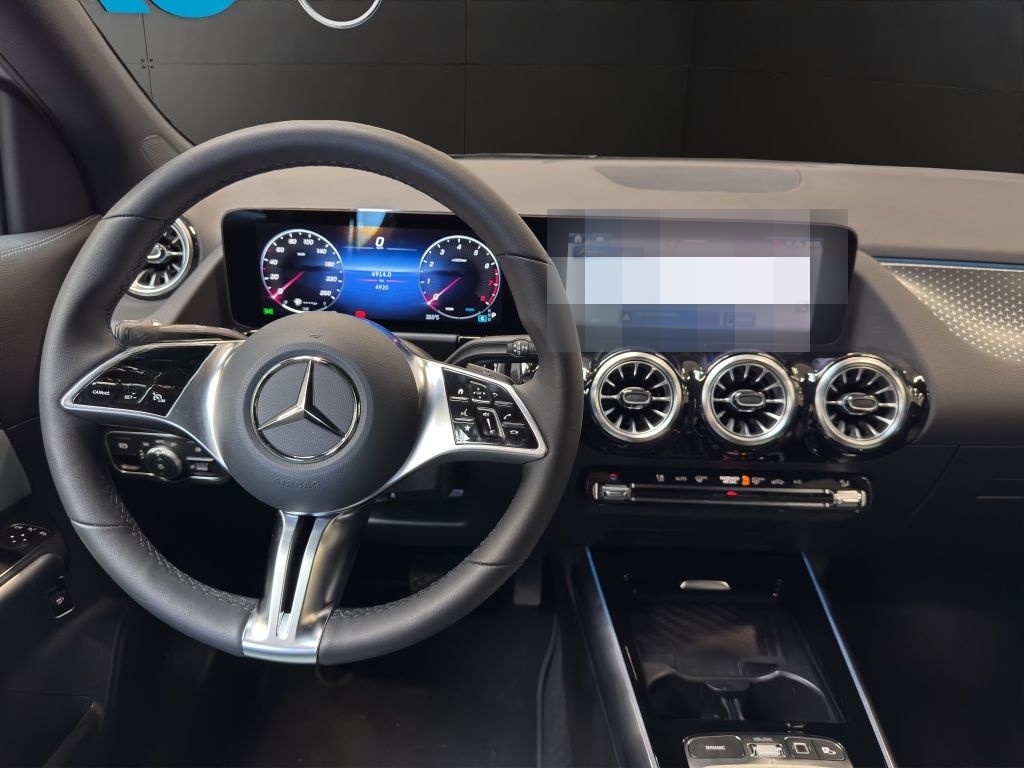 Mercedes-Benz GLA 200 EDITION DISTRONIC PANO KEYLESS 360° AHK foto 8