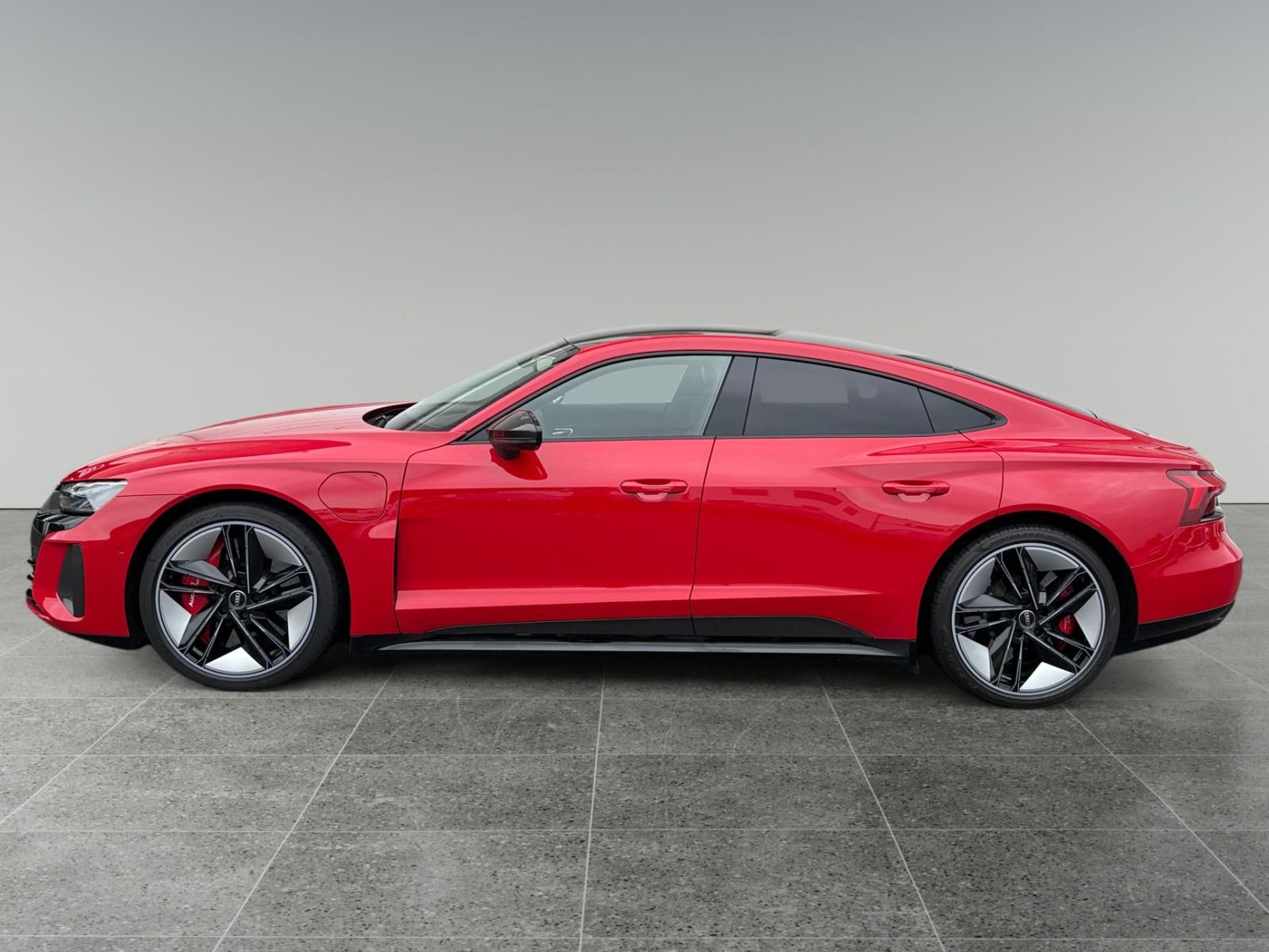 Audi e-tron GT RS NP:186.220 B&O Carbon Matrix HUD foto 2