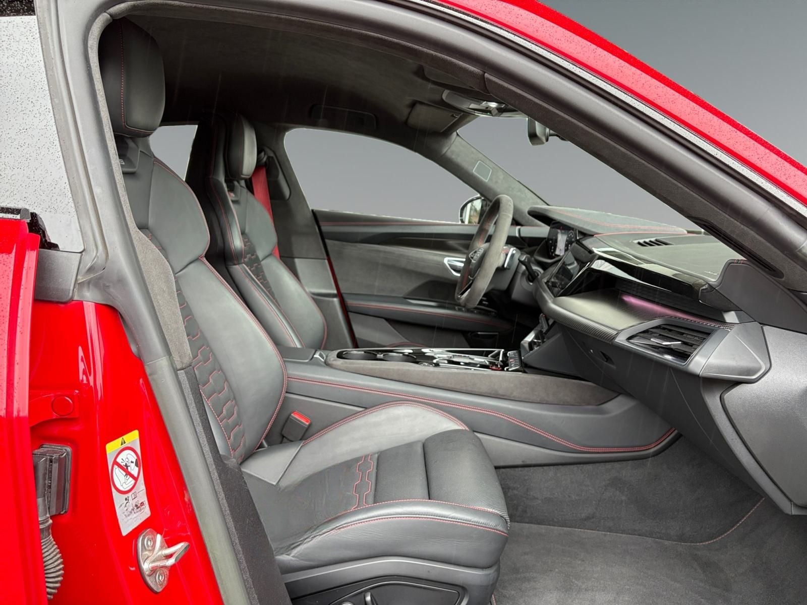 Audi e-tron GT RS NP:186.220 B&O Carbon Matrix HUD foto 11