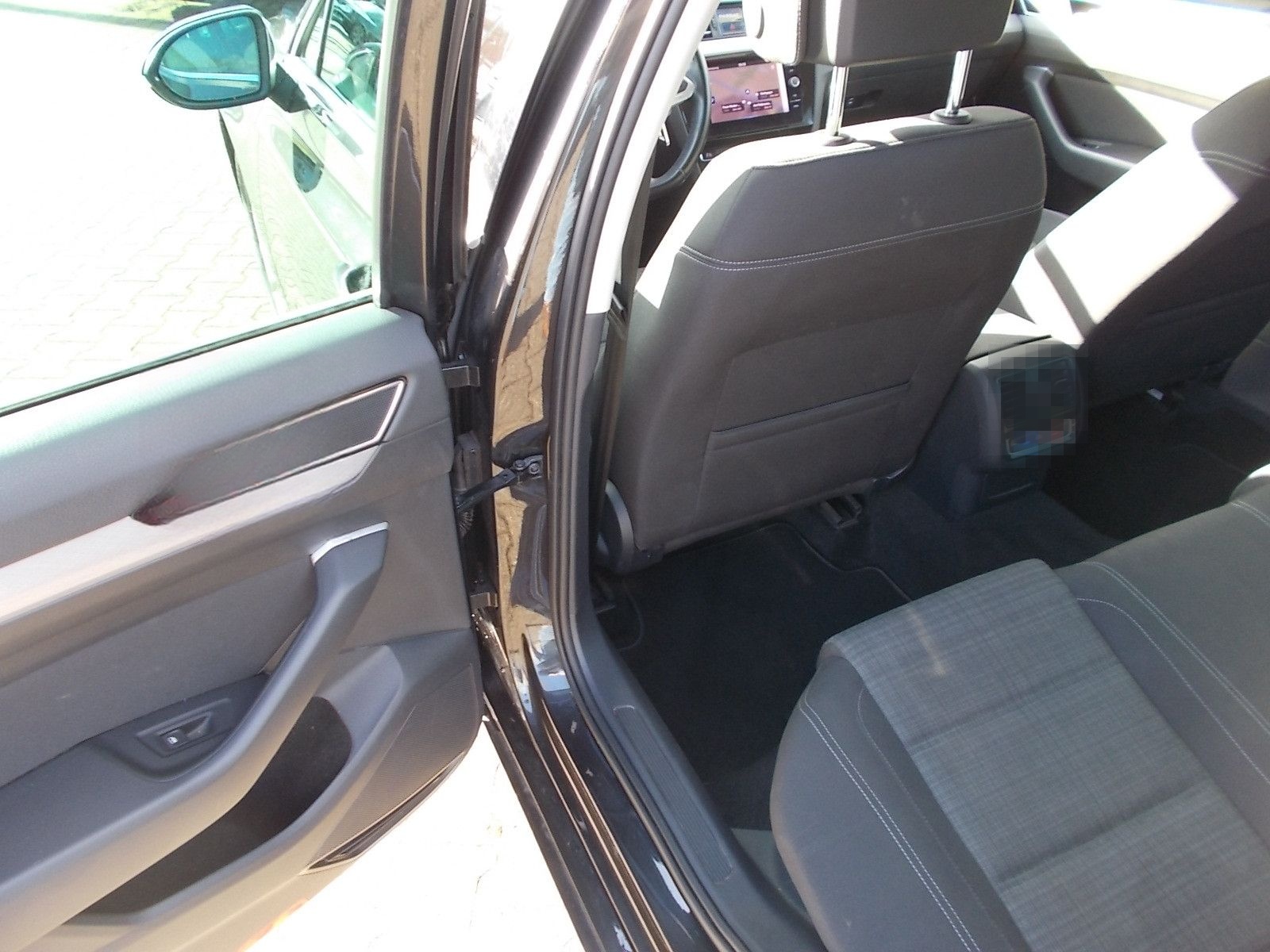 Volkswagen Passat Variant Business, Navi, AHK, PDC, App foto 15