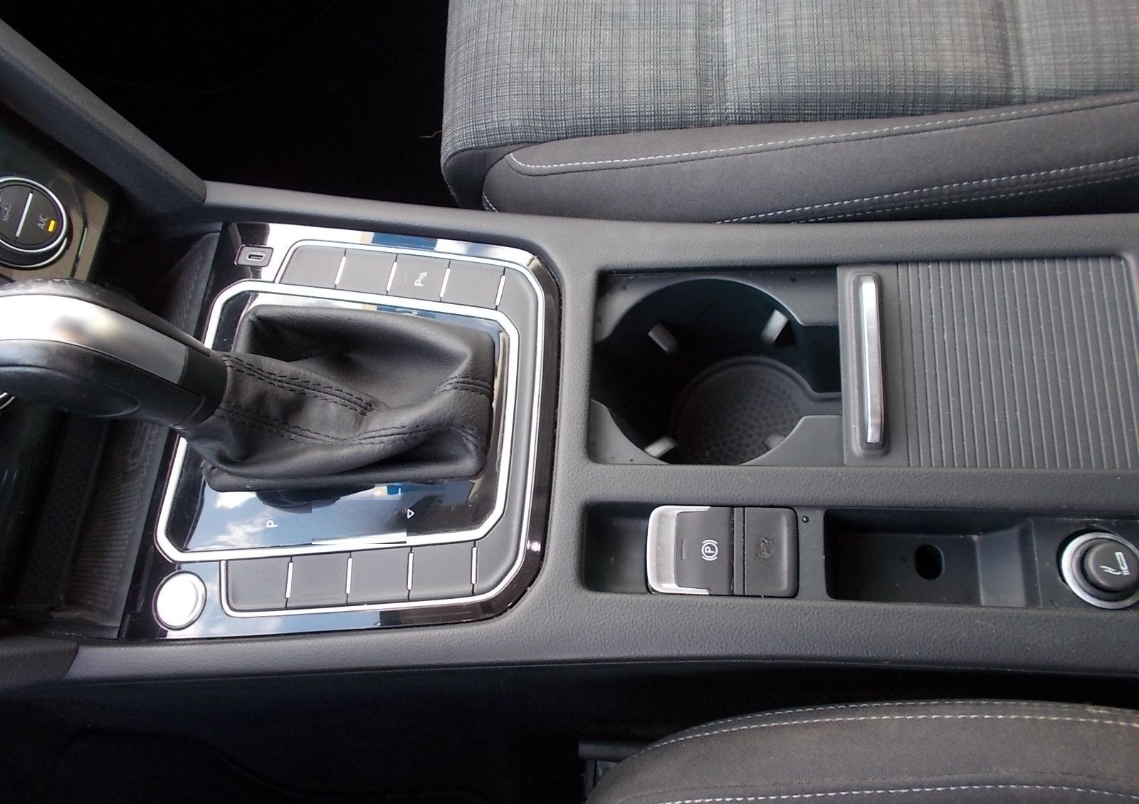 Volkswagen Passat Variant Business, Navi, AHK, PDC, App foto 24