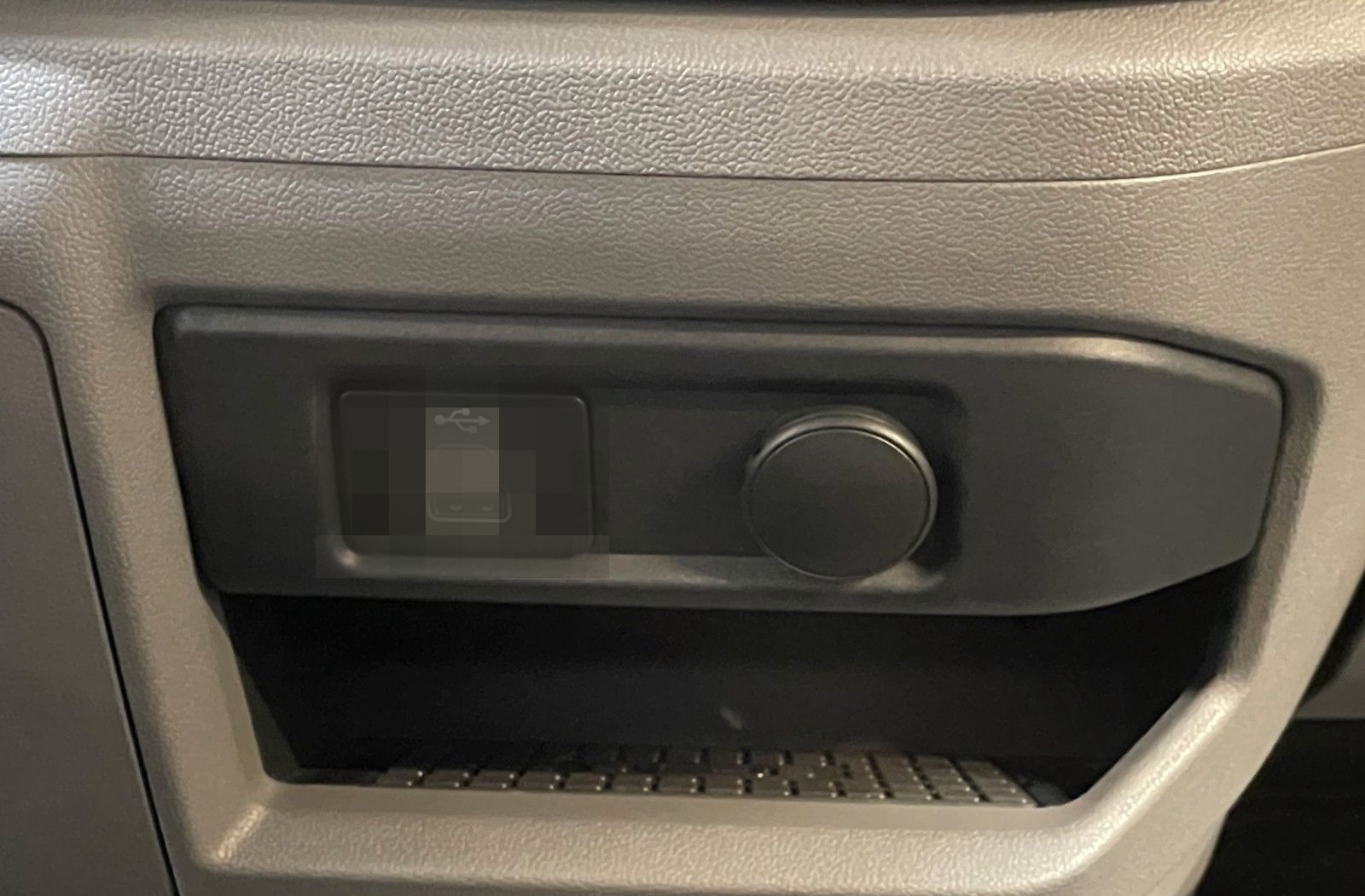 Volkswagen T7 2.0 TDI 125 kW KR ACC 2ZK 360° IQ Light QI foto 25