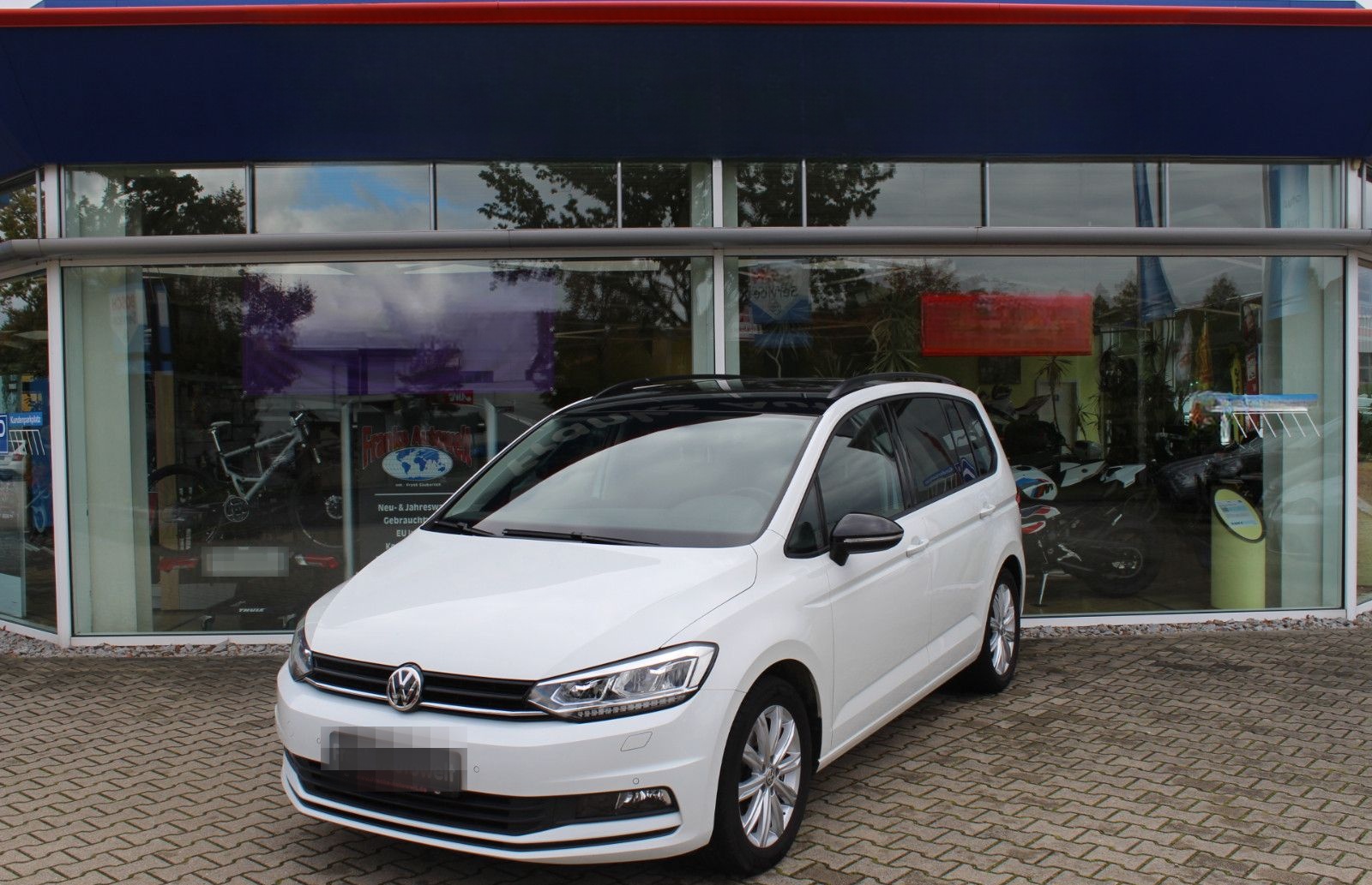 Volkswagen Touran 1.4l Highline + AHK foto 3