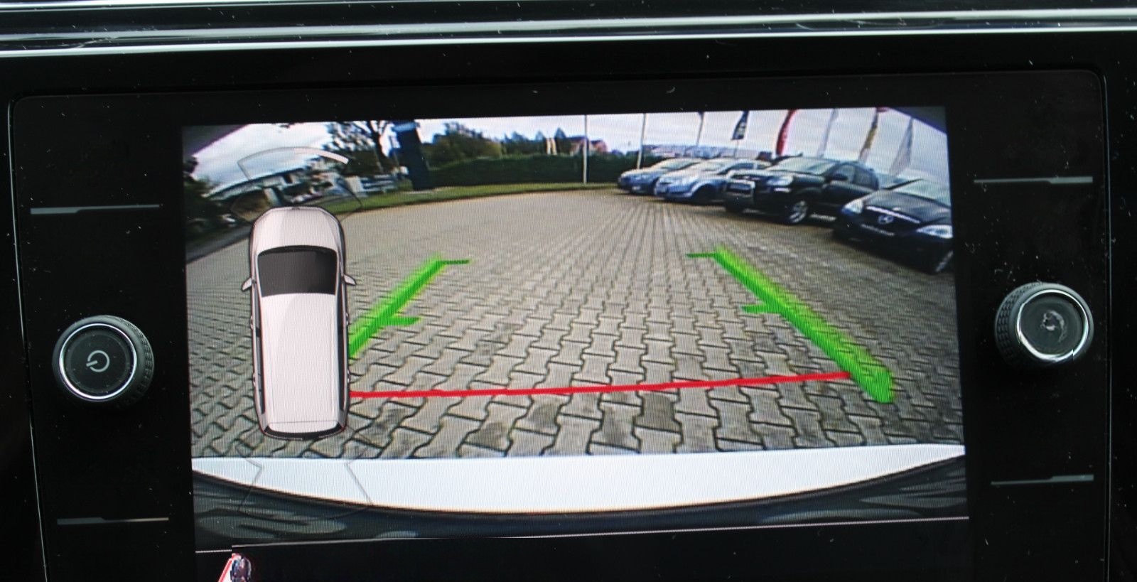 Volkswagen Touran 1.4l Highline + AHK foto 22