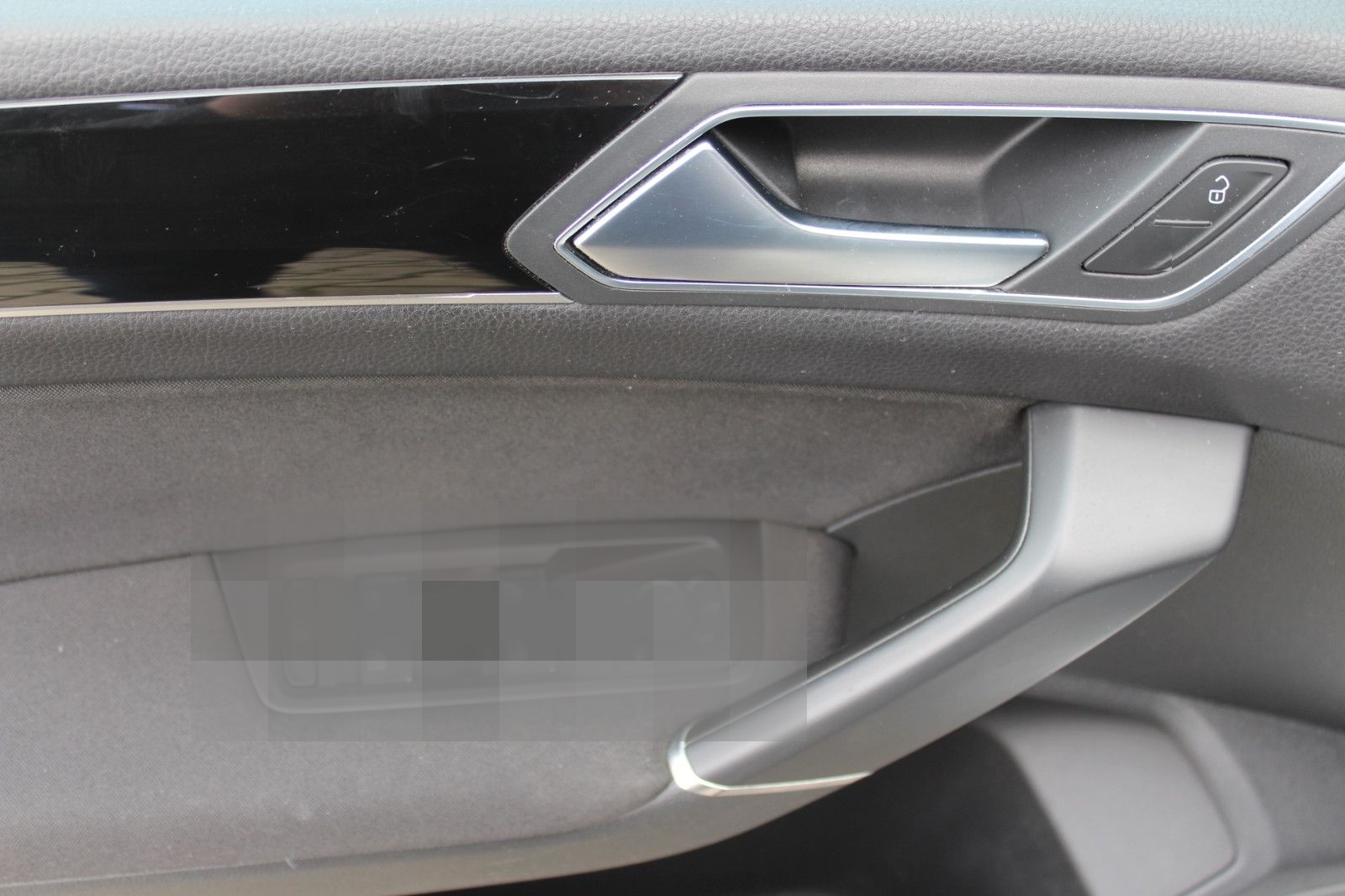 Volkswagen Touran 1.4l Highline + AHK foto 24