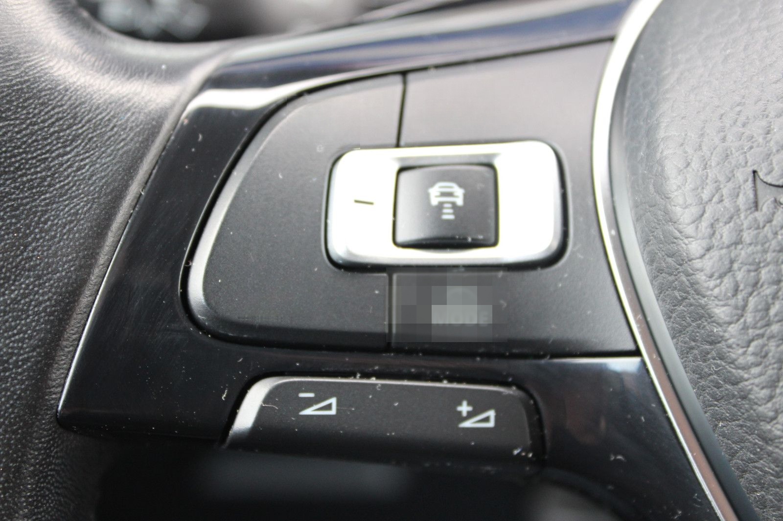 Volkswagen Touran 1.4l Highline + AHK foto 9