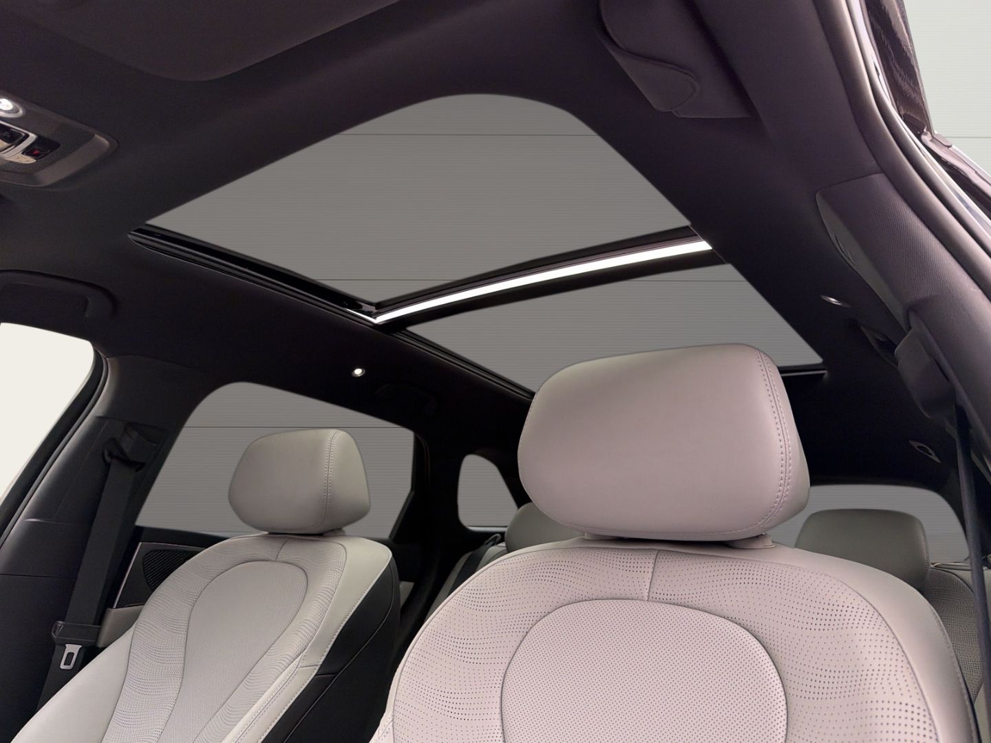 BYD Seal 6 DM-i Touring Comfort Lite+Pano+ACC+360Kam foto 18