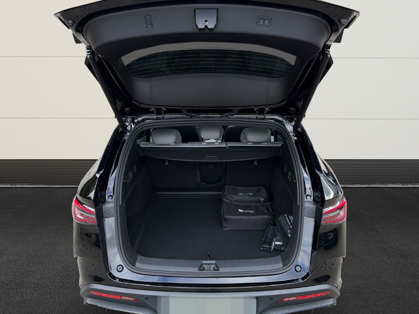 BYD Seal 6 DM-i Touring Comfort Lite+Pano+ACC+360Kam foto 8