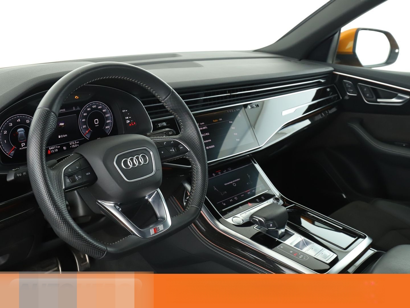 Audi Q8 55 TFSI quattro S line foto 22