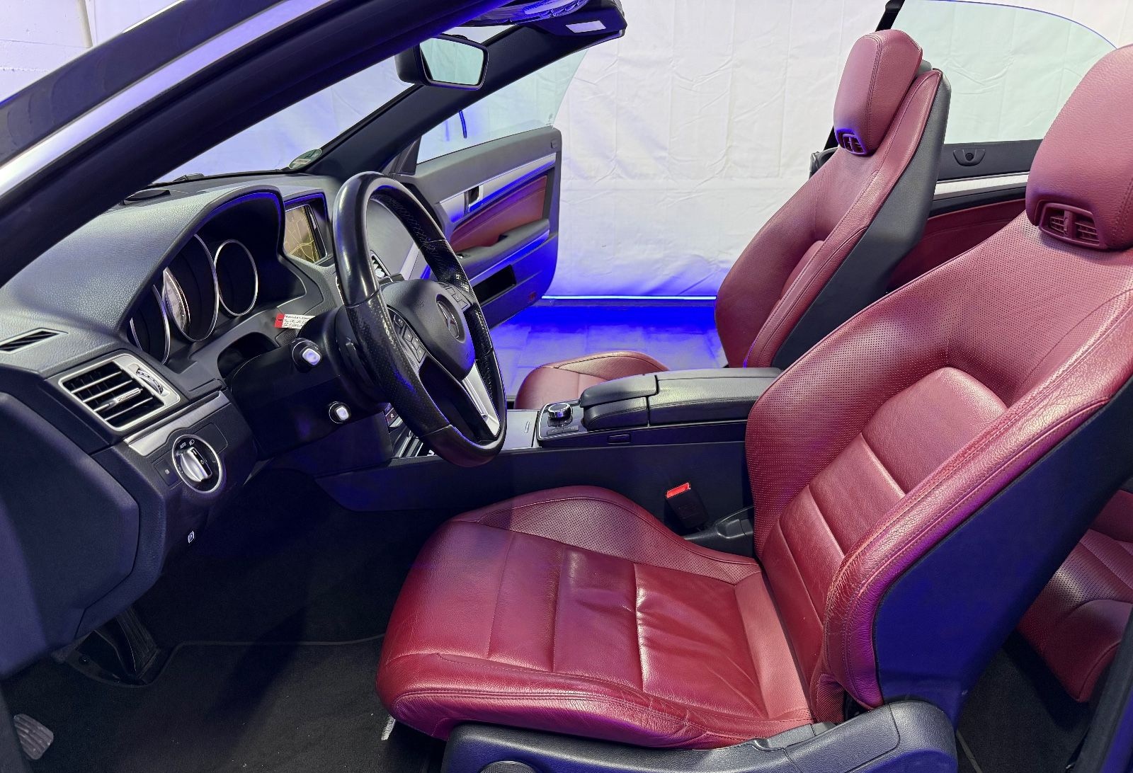 Mercedes-Benz E 200 Cabrio Sport AIRSCARF LEDER LED NAVI 2ZONE foto 25