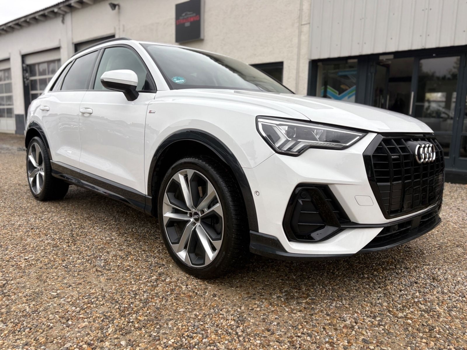 Audi Q3 45 TFSI quattro S line*NAVI*20 ZOLL*MATRIX-LE foto 9