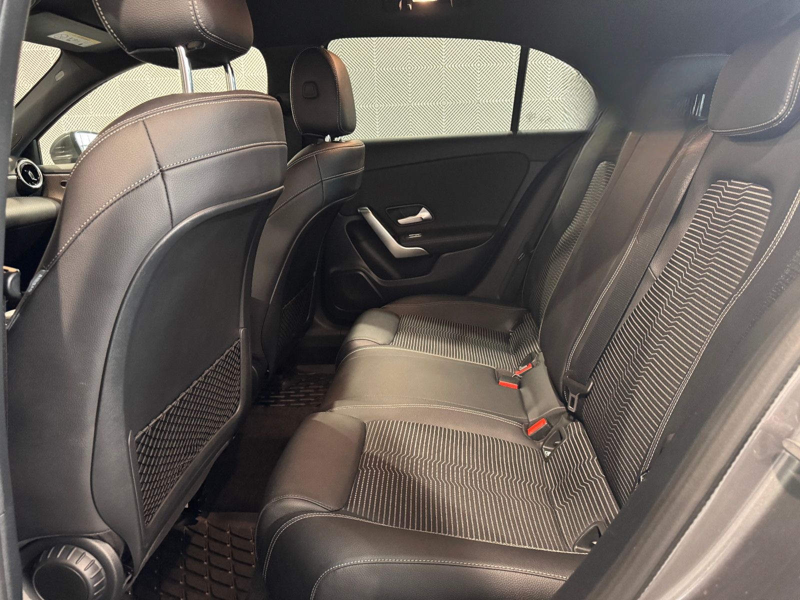 Mercedes-Benz A 250 4Matic*PROGRESSIVE*AHK-TEMPO-LED-MBUX-19" foto 17