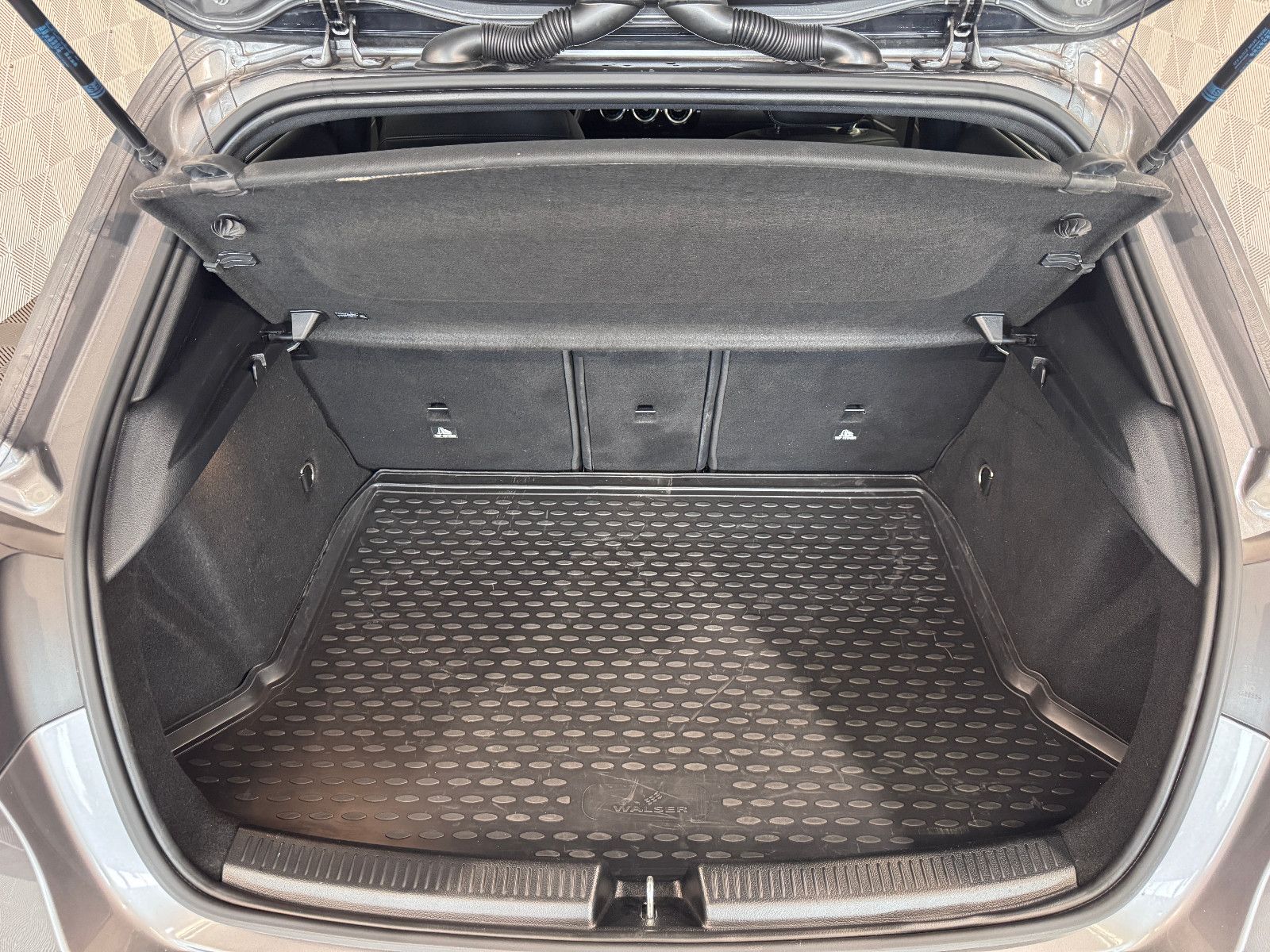 Mercedes-Benz A 250 4Matic*PROGRESSIVE*AHK-TEMPO-LED-MBUX-19" foto 5