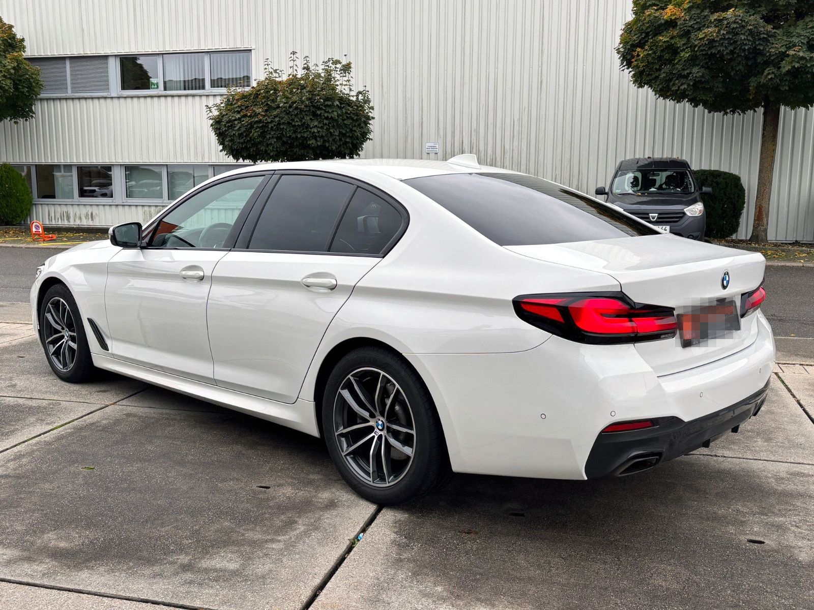 BMW 520d Steptr. Limo M-Sport ACC KAM AHK LED SHZ foto 15