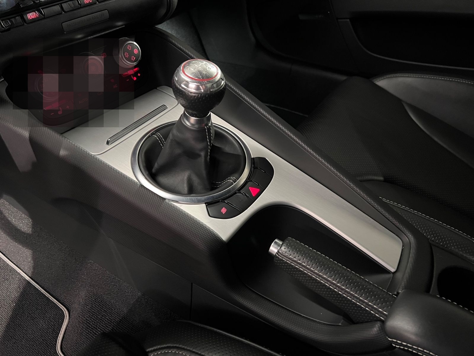 Audi TT RS Coupe 2.5 TFSI quattro NAVI TEMPOMAT BOSE foto 25