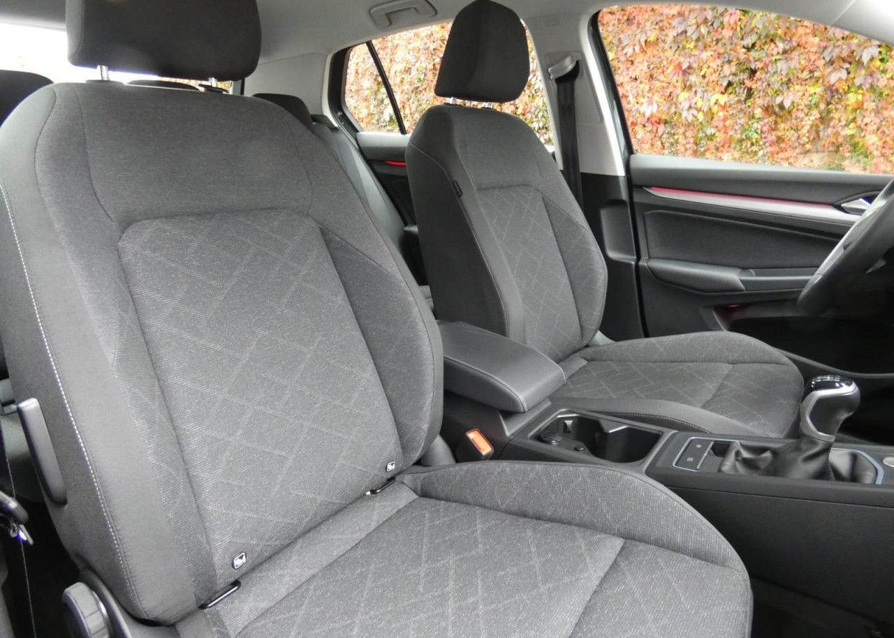 Volkswagen Golf VIII 2.0 TDI Life LED SHZ PDC App-Connect foto 4