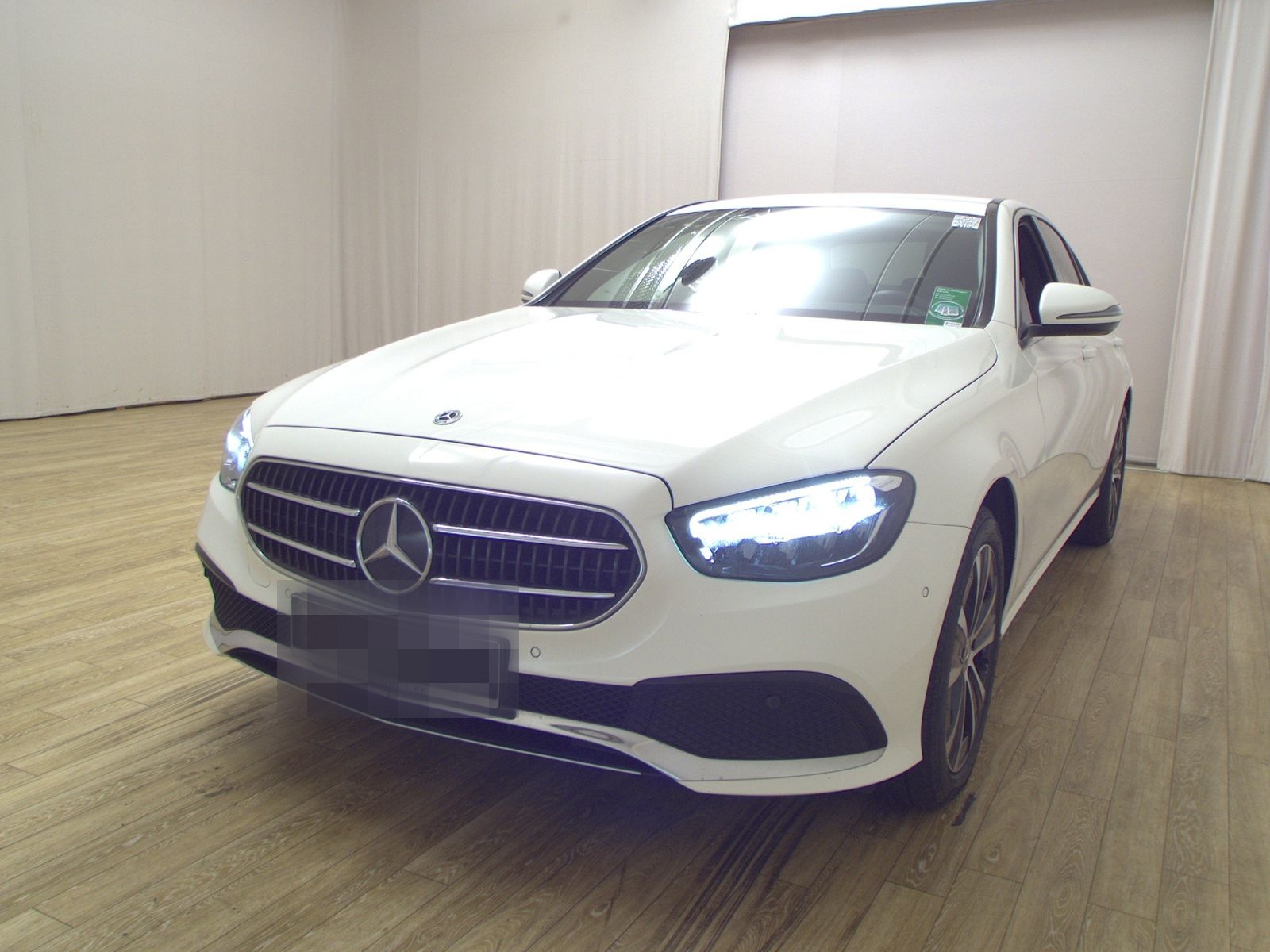 Mercedes-Benz E 300 e Avantgarde Navi LED Widescreen RFK foto 2